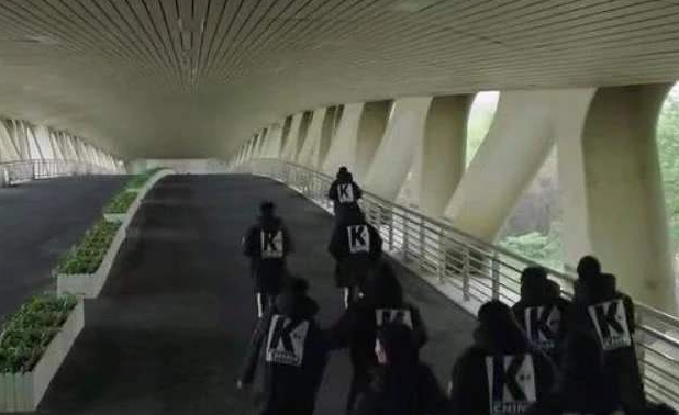 《亲爱的热爱的》大结局:回忆镜头太多,艾情说完中二台词就笑场
