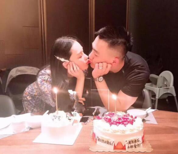 天了噜!张馨予为何捷庆生 网上曝光了这张实锤图简直把粉丝甜哭了