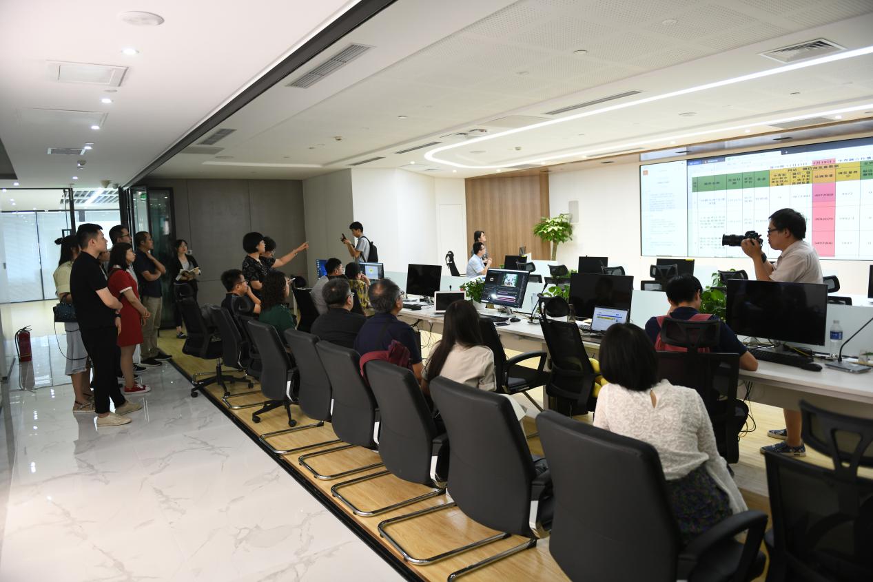 实现纸端与指端更全面的融合！“取经”中青报，新时报开建“融媒小厨”