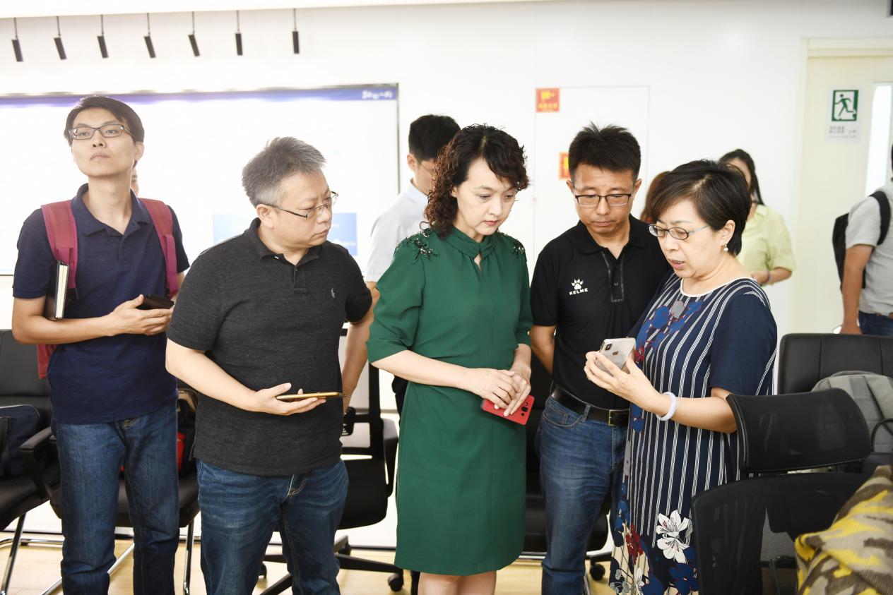 实现纸端与指端更全面的融合！“取经”中青报，新时报开建“融媒小厨”