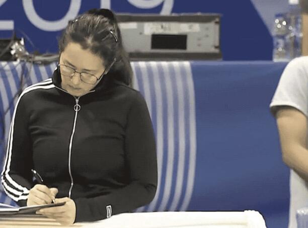 天了噜!巩俐探班女排训练什么情况?网上曝光了这组实锤图粉丝不淡定了