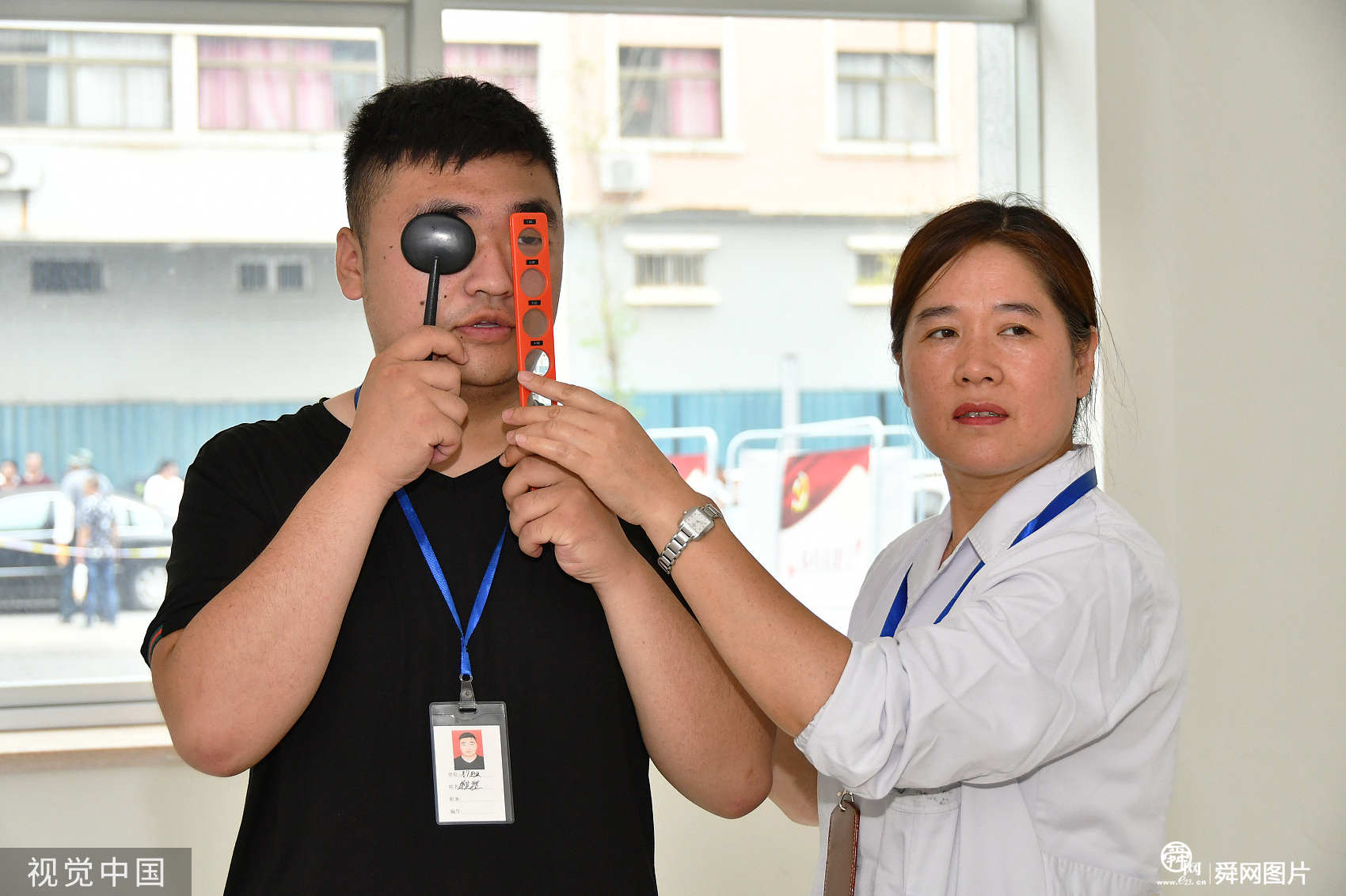 山东烟台：2019年征兵工作拉开序幕 应征青年参加体检