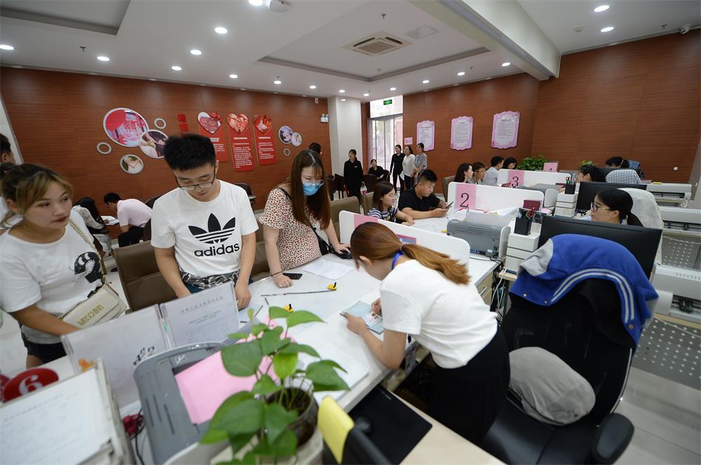 【我们的节日·七夕】七夕节 济南槐荫区婚姻登记处幸福爆棚