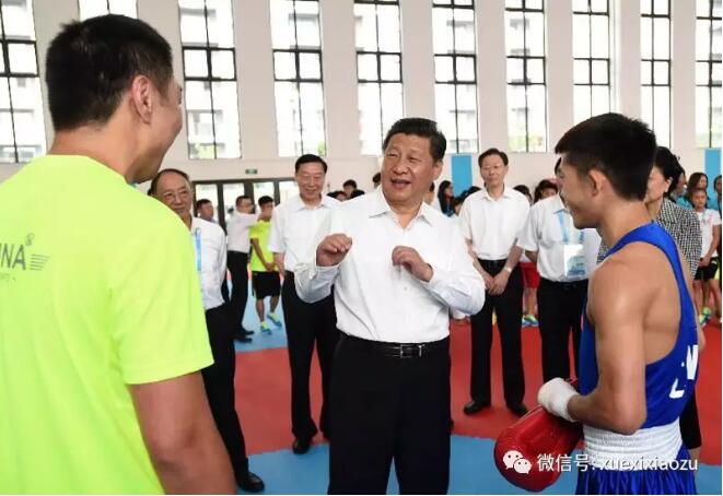 10个镜头,看习近平的“体育范儿”