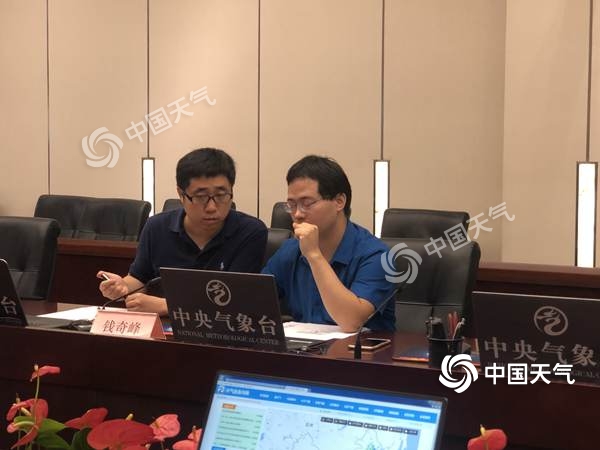 台风实时路径发布系统 首个台风红色预警信号发布 多地出现大雨或暴雨 