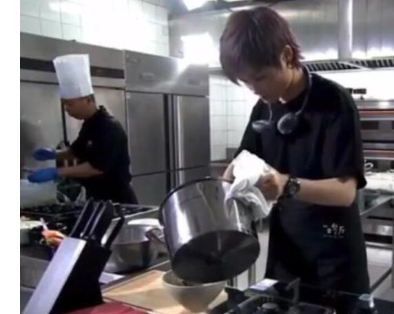 天了噜!春春给彭彭做了一锅红烧肉是个什么情况?详情始末曝光粉丝酸了