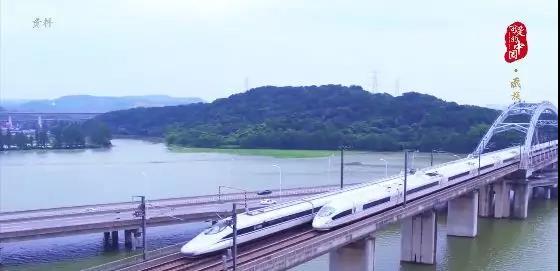 “可爱的中国”之藏族:这里的姑娘会织“彩虹”
