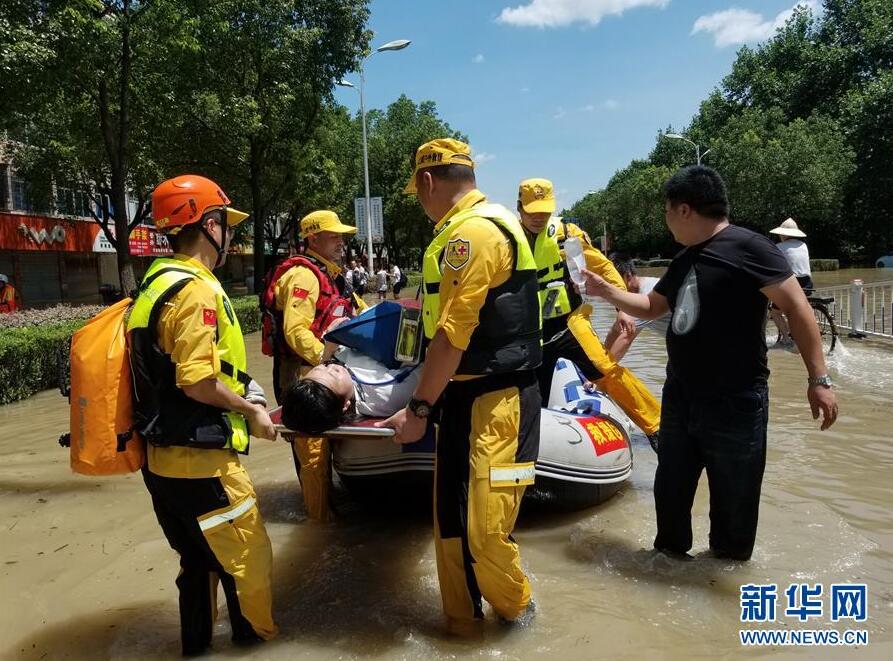 浙江临海：各方全力抢险救灾 