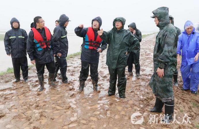 劉家義在壽光繼續(xù)察看指導防汛防臺風工作