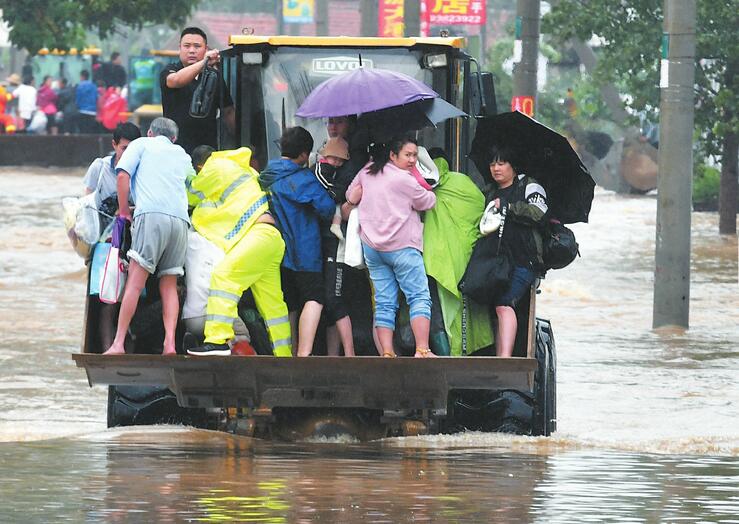 “水陸空”救援齊上陣 東皋西村兩千余名村民“突圍”