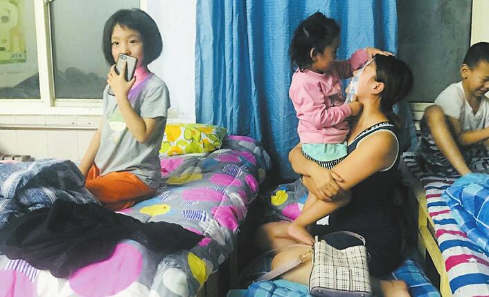 第一次坐飞机，坐的是救援直升机