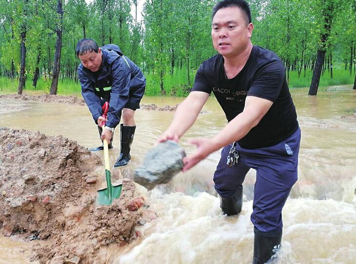 迎战“利奇马” 风雨中扛起责任与担当