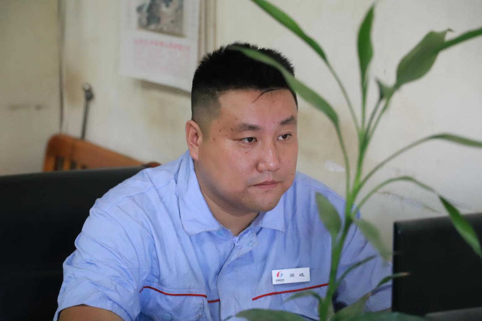 [温暖泉城]14小时救50余人 供暖小伙救援险被水冲走