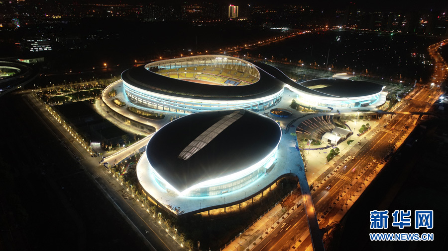 航拍武汉五环体育中心