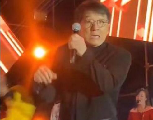 令人揪心!成龙演出遇小意外是什么情况?终于真相了,原来是这样!