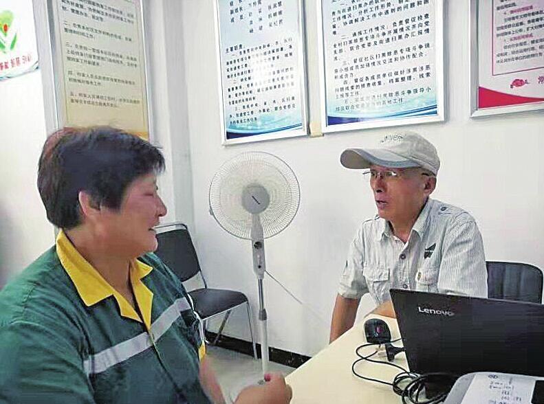[温暖泉城]退休老人义务护航居民健康十数载