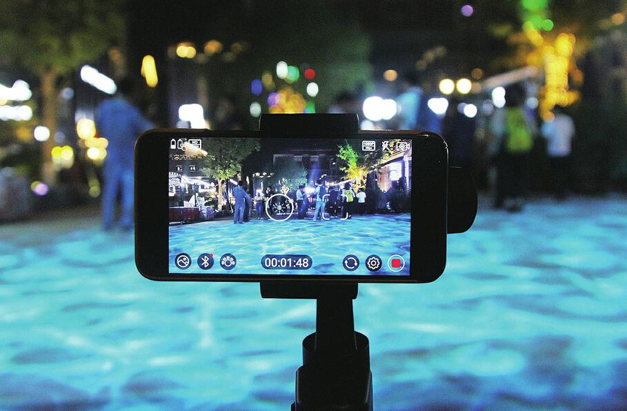 文化旅游活动丰富 创意产品层出不穷 “泉城之夜”越来越有玩头