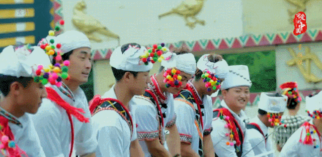 “可爱的中国”之景颇族:万人狂欢的目瑙纵歌与藏在绿叶里的美食