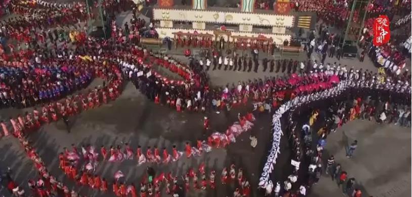 “可爱的中国”之景颇族:万人狂欢的目瑙纵歌与藏在绿叶里的美食