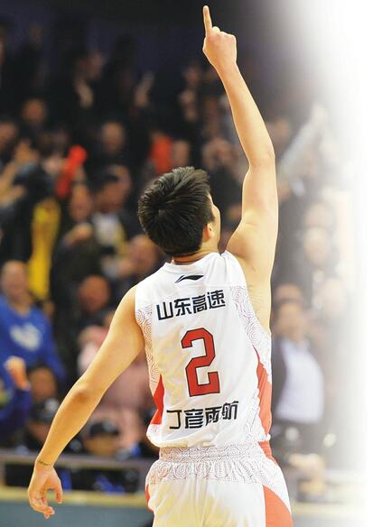 山东男篮新赛季将为其预注册 丁彦雨航回归可期