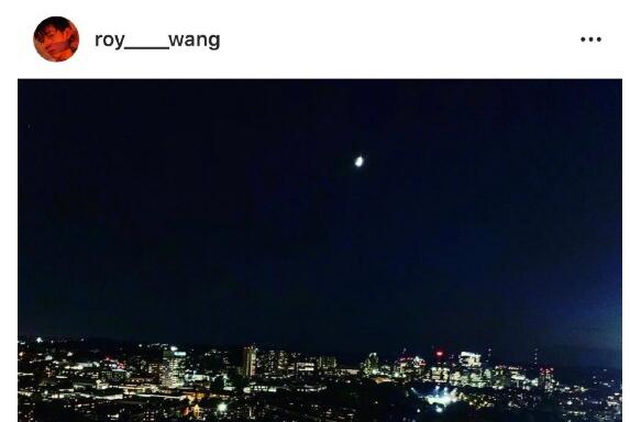 9月4日,王源在抵达波士顿后第一时间在社交平台上连发两条动态向粉丝