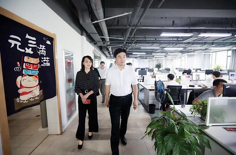 团省委领导到济南日报报业集团考察