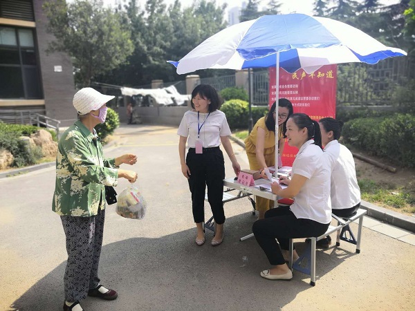 百名青年记者走基层丨“两委进楼道 民声早知道” 兴福街道创新社区治理模式