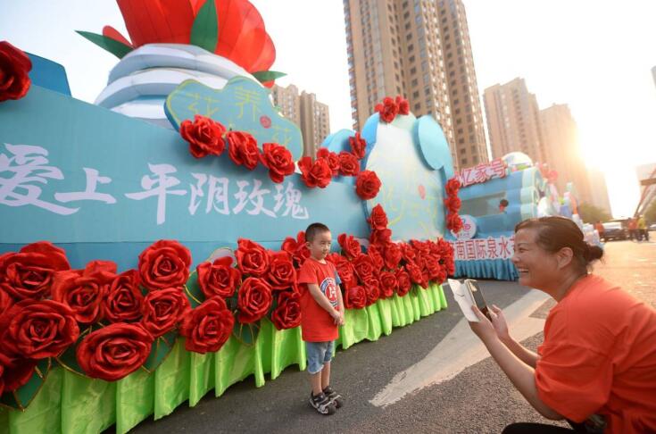 花车巡游线路来了！第七届济南国际泉水节花车巡游6日起亮相