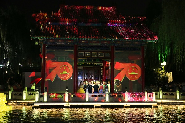 第七届济南国际泉水节开幕 涌泉相报：趵突泉畔跨越时空共敬泉 