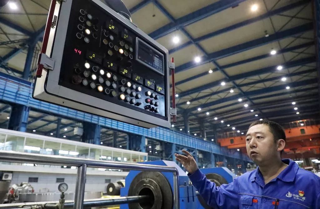 当代 “刀客”——0.02毫米里钻出大国重器