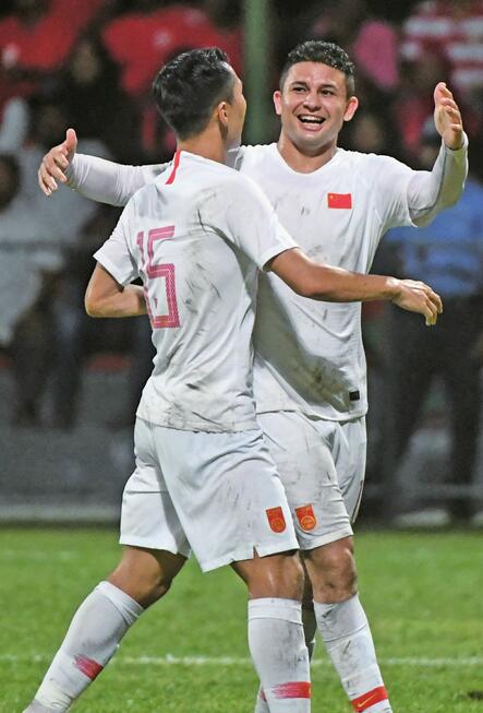 新征程!国足5-0马尔代夫:归化球员艾克森梅开二度 三前锋皆有贡献