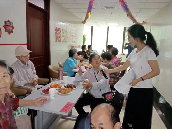 百名青年记者走基层丨裕园社区争做文明居民在行动