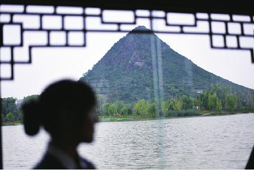 济南华山湖游船正式通航运营 未来游船可从大明湖通过云锦湖、小清河再至华山湖