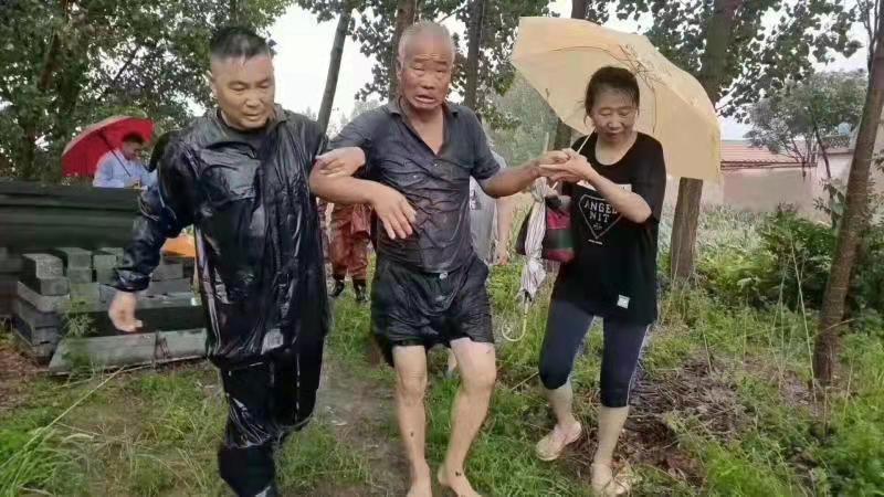 [温暖泉城]暴雨之中救下被困村民