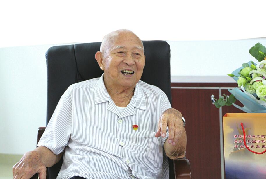 [壮丽70年 奋进新时代]“ 为有牺牲多壮志 ”——访济南战役参战老战士胡英智