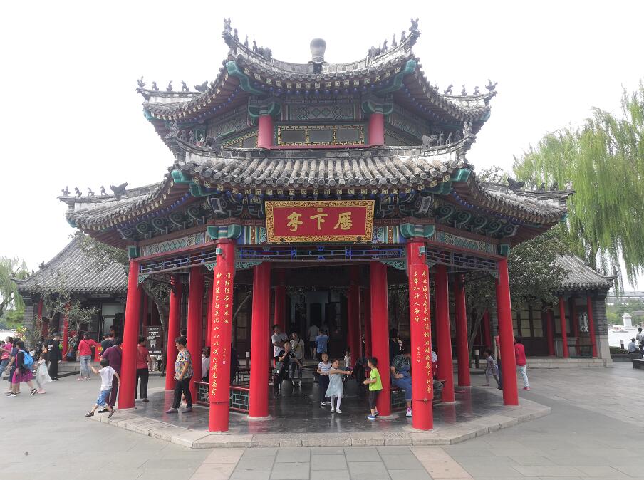 [济南故事]历下亭：三更其址，不改其名