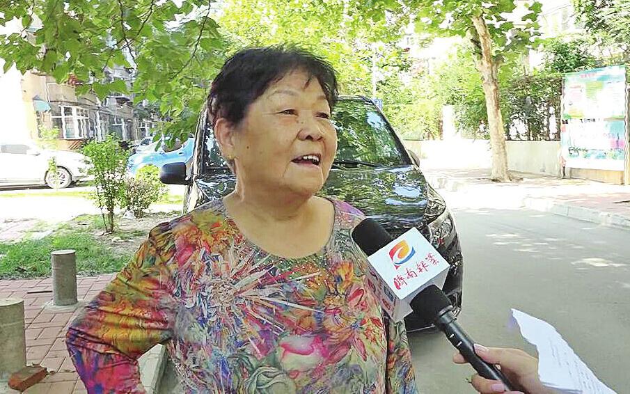 管好“汪汪队”，市民有话说 近七成受访人表示会加入社区“文明养犬自治委员会”