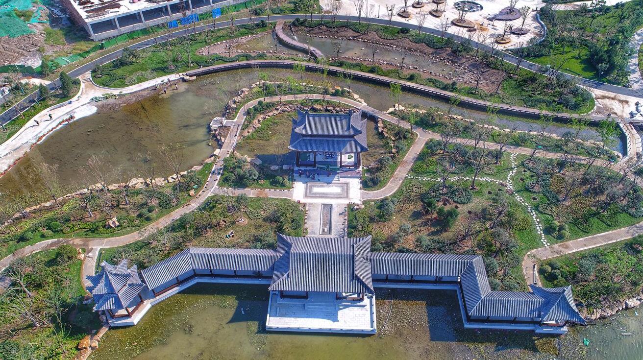 济南：云锦湖华丽“上妆” 多处景观已建成