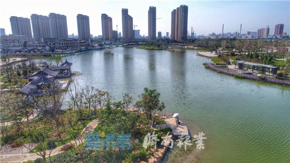 济南小清河南岸云锦湖华丽