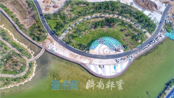 济南小清河南岸云锦湖华丽