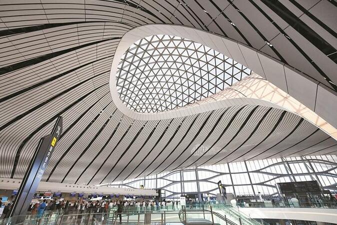 北京大兴机场投运正式通航！大兴机场刷脸登机黑科技方便旅客