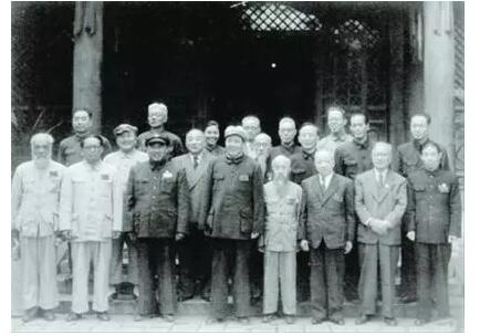 【科普】70年前，我们的国歌、国旗、国徽、纪年、国号是怎么产生的？与统一战线相关！