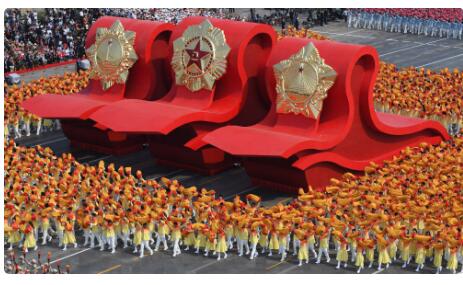 自豪·致敬·奋斗 ——3个关键词读懂习近平总书记国庆三篇重要讲话