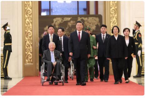 自豪·致敬·奋斗 ——3个关键词读懂习近平总书记国庆三篇重要讲话