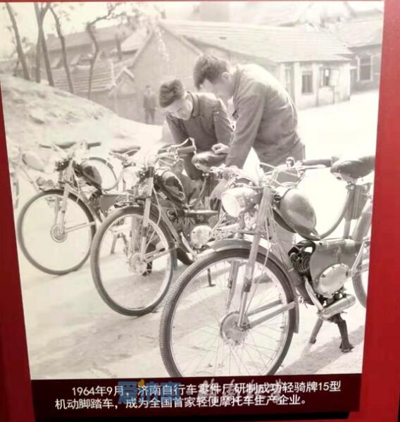 七旬老党员：从“家国同梦70年”成就展看到了三涧溪70年的缩影