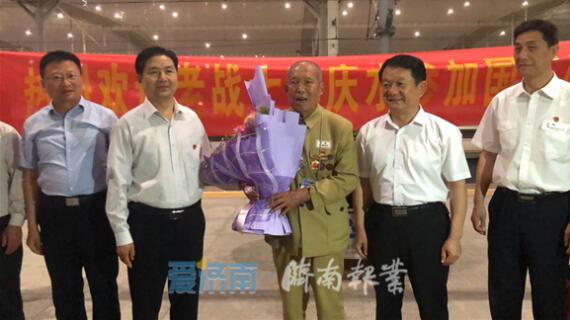 济南历城九旬老兵国庆致敬方阵观礼归来：国家没忘记我们