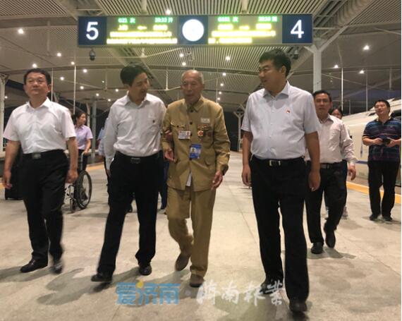 济南历城九旬老兵国庆致敬方阵观礼归来：国家没忘记我们