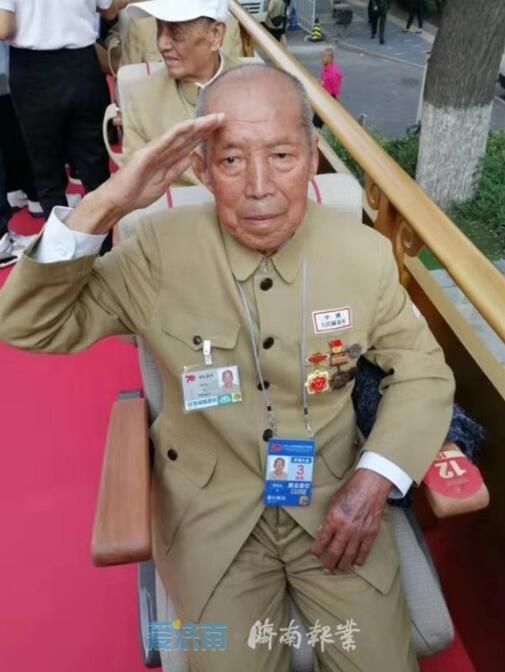 济南历城九旬老兵国庆致敬方阵观礼归来：国家没忘记我们