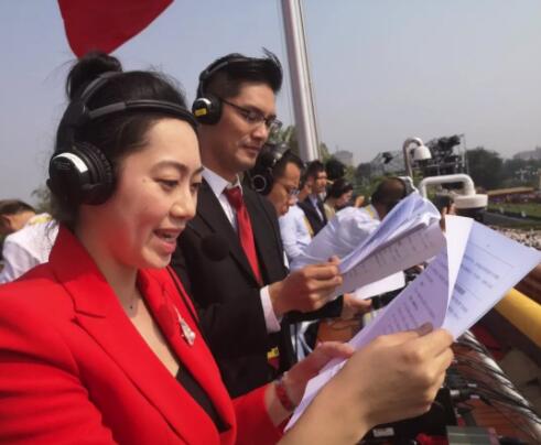 闻声不见人的总台解说员：国庆直播“隐身人”