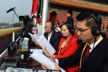 闻声不见人的总台解说员：国庆直播“隐身人”